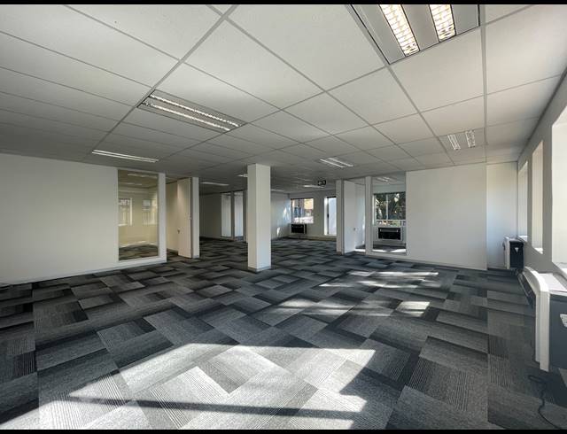 322M² OFFICE TO LET IN SANDTON CENTRAL